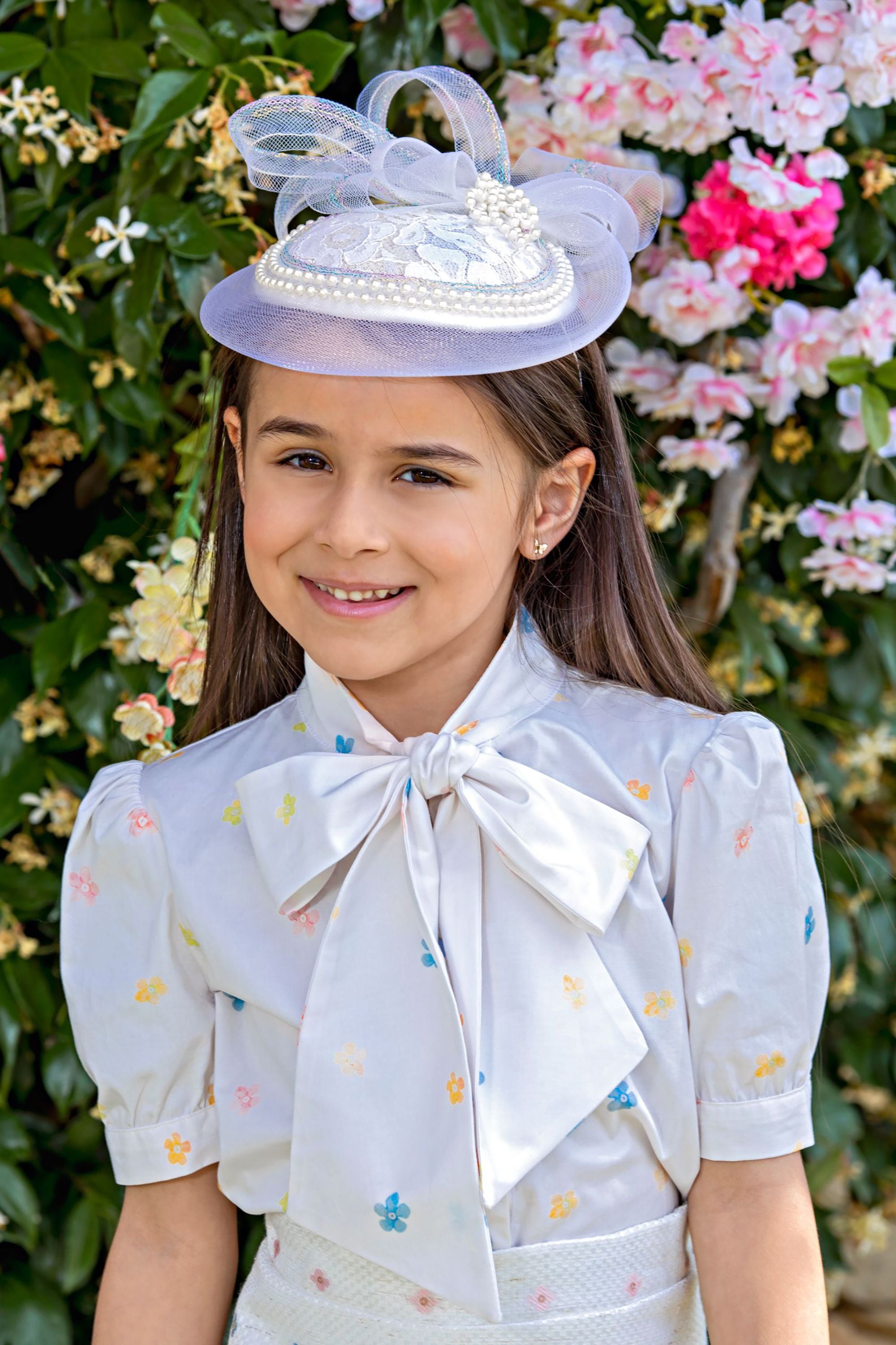 White satin cotton shirt with small flowers print and pussy bow