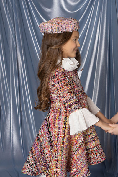 Tweed dress with curly white sleeves and collar