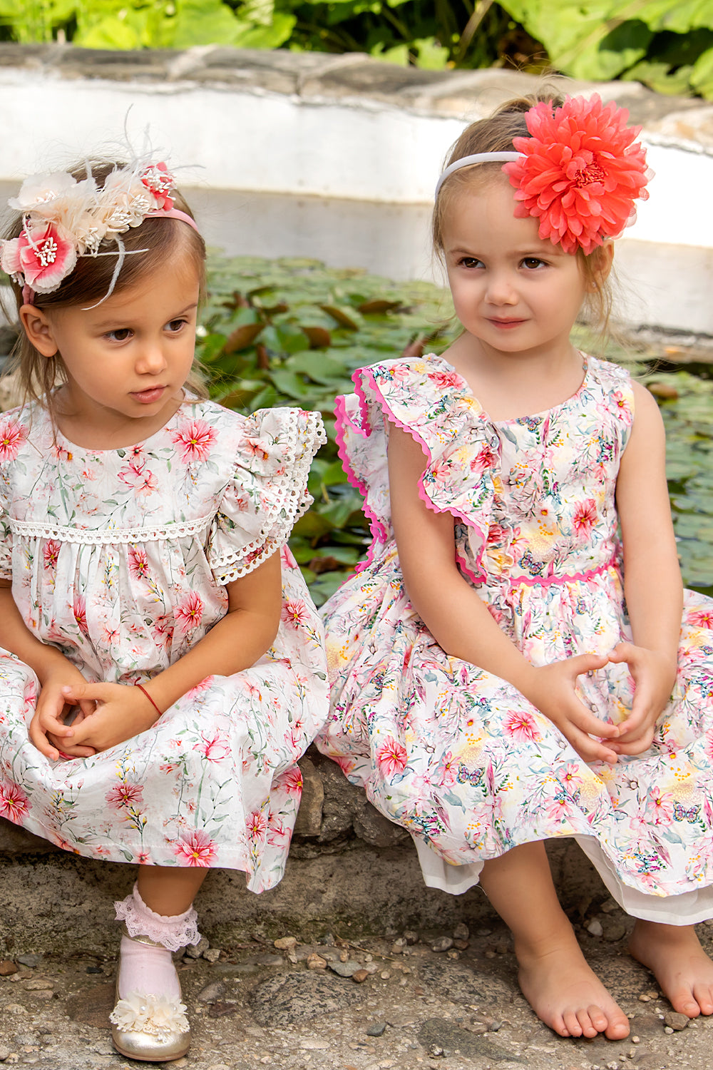 فستان أطفال من القطن مع زهور صغيرة وسروال داخلي