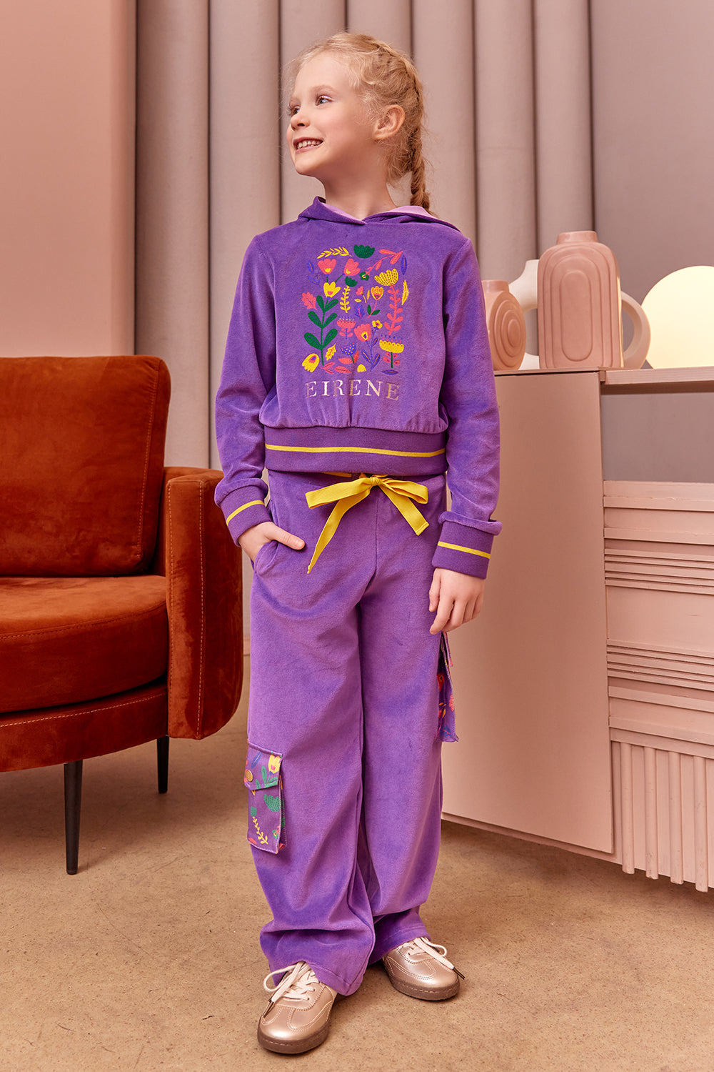 Purple cotton velvet tracksuit with floral print and side pockets on the trousers