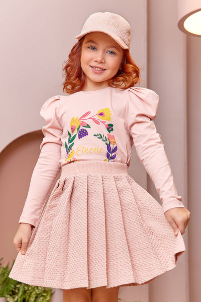 Pink t-shirt with floral print and puffed sleeves