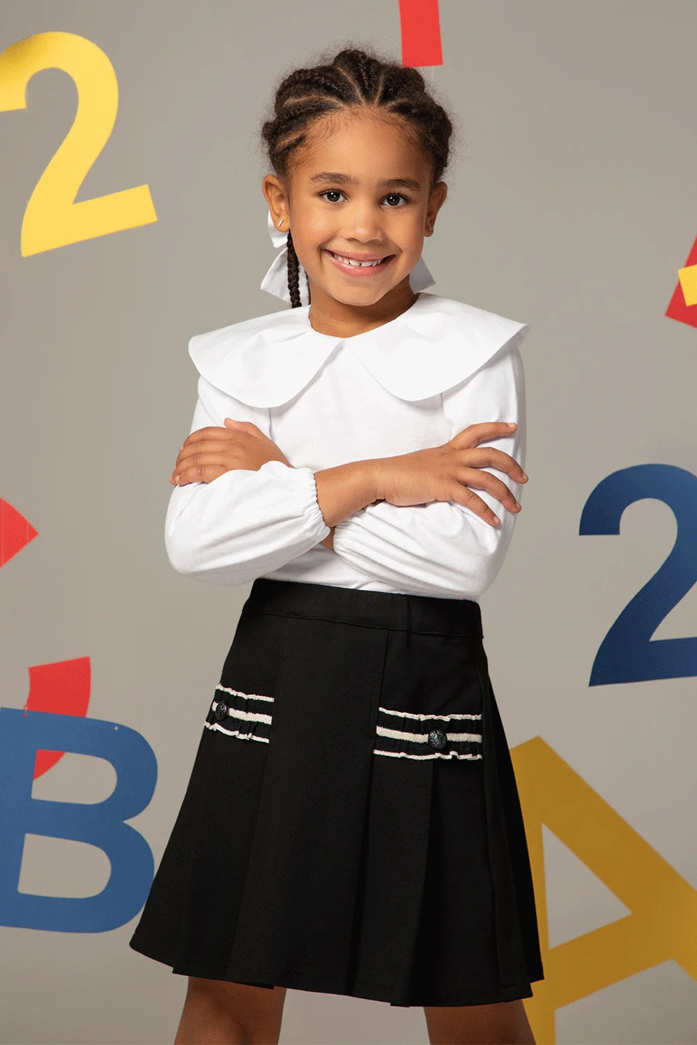 White jersey blouse with Peter Pan collar