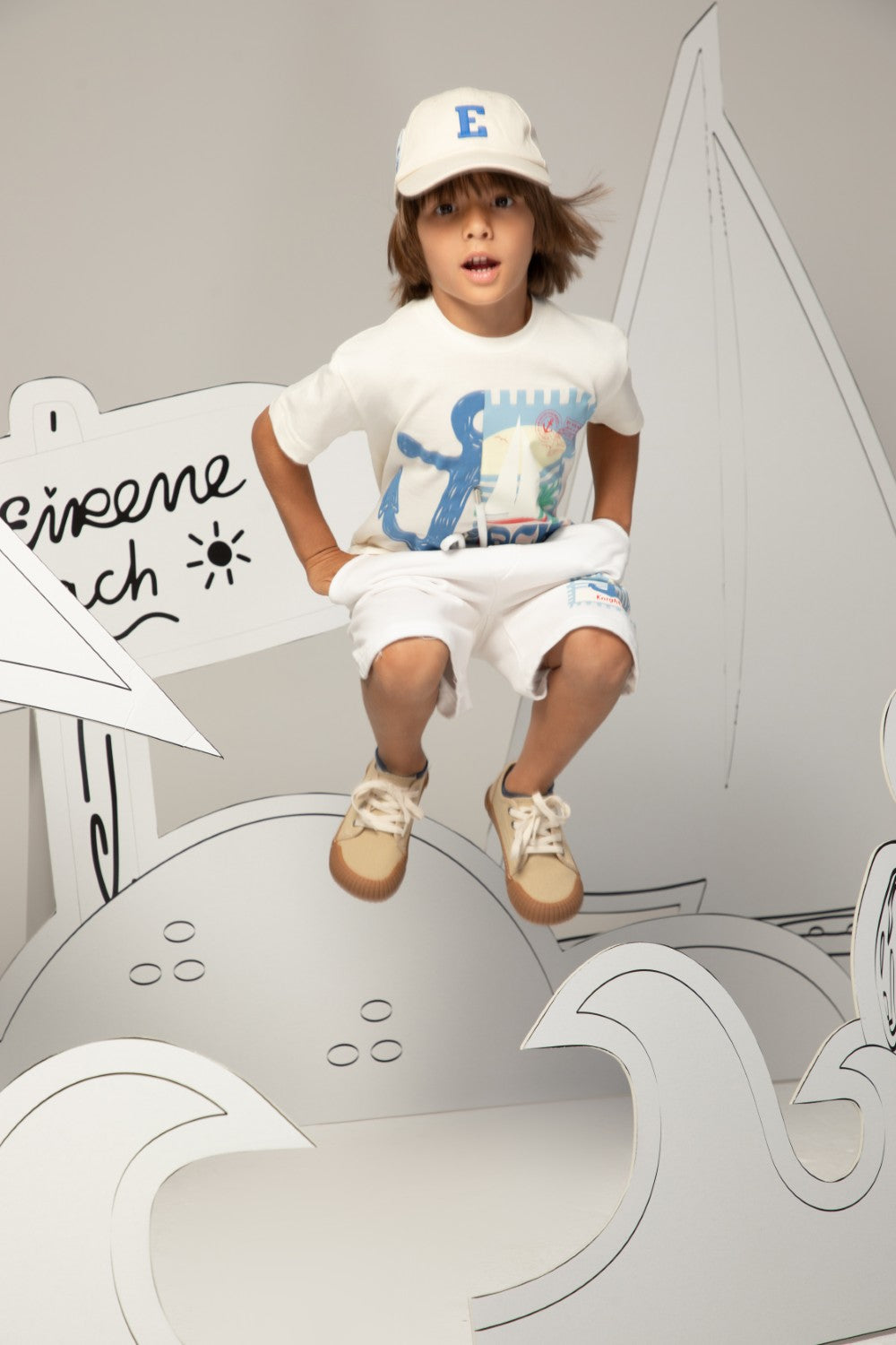 Off-white t-shirt with anchor and post card print
