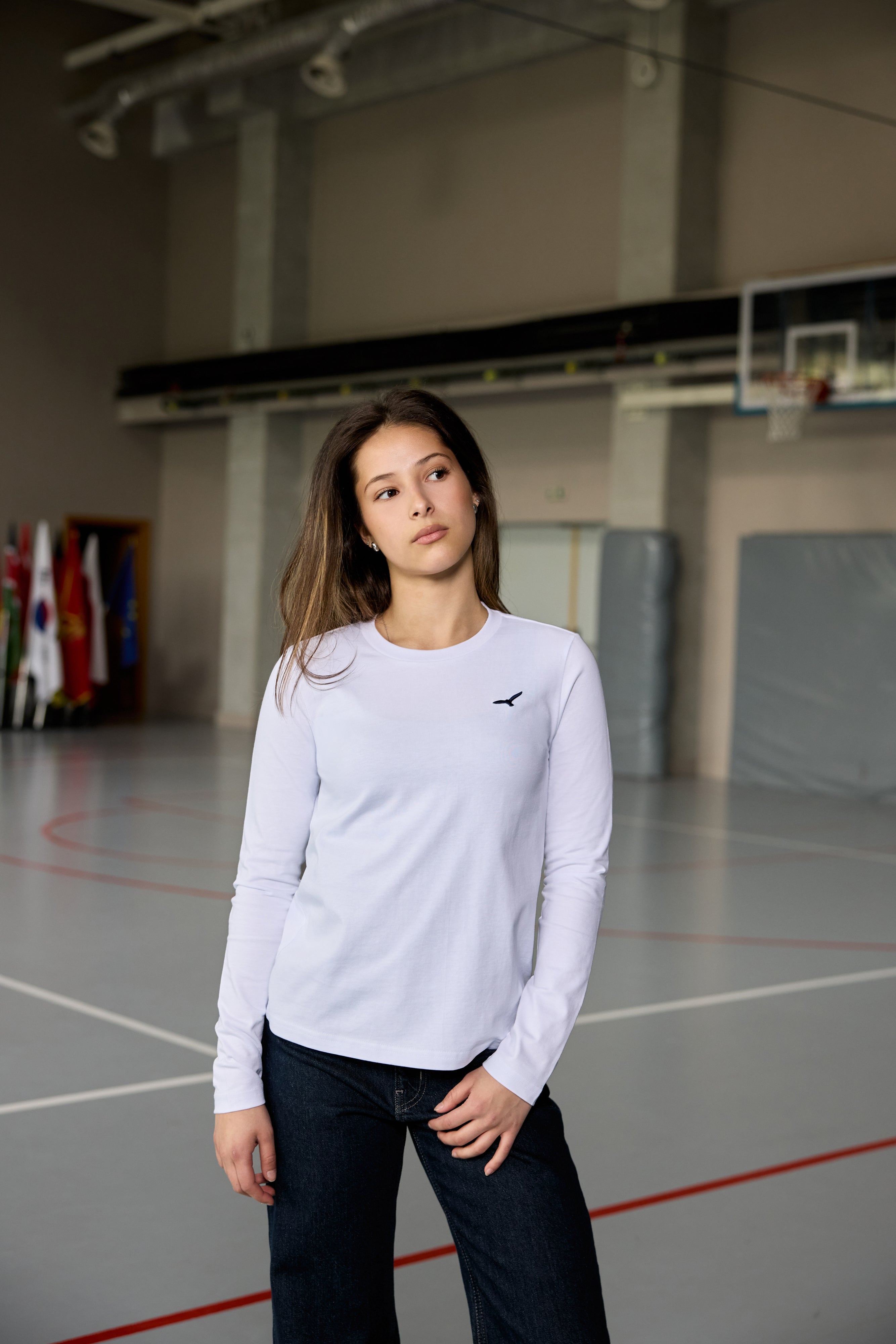 White long sleeve cotton t-shirt for teen girls with logo